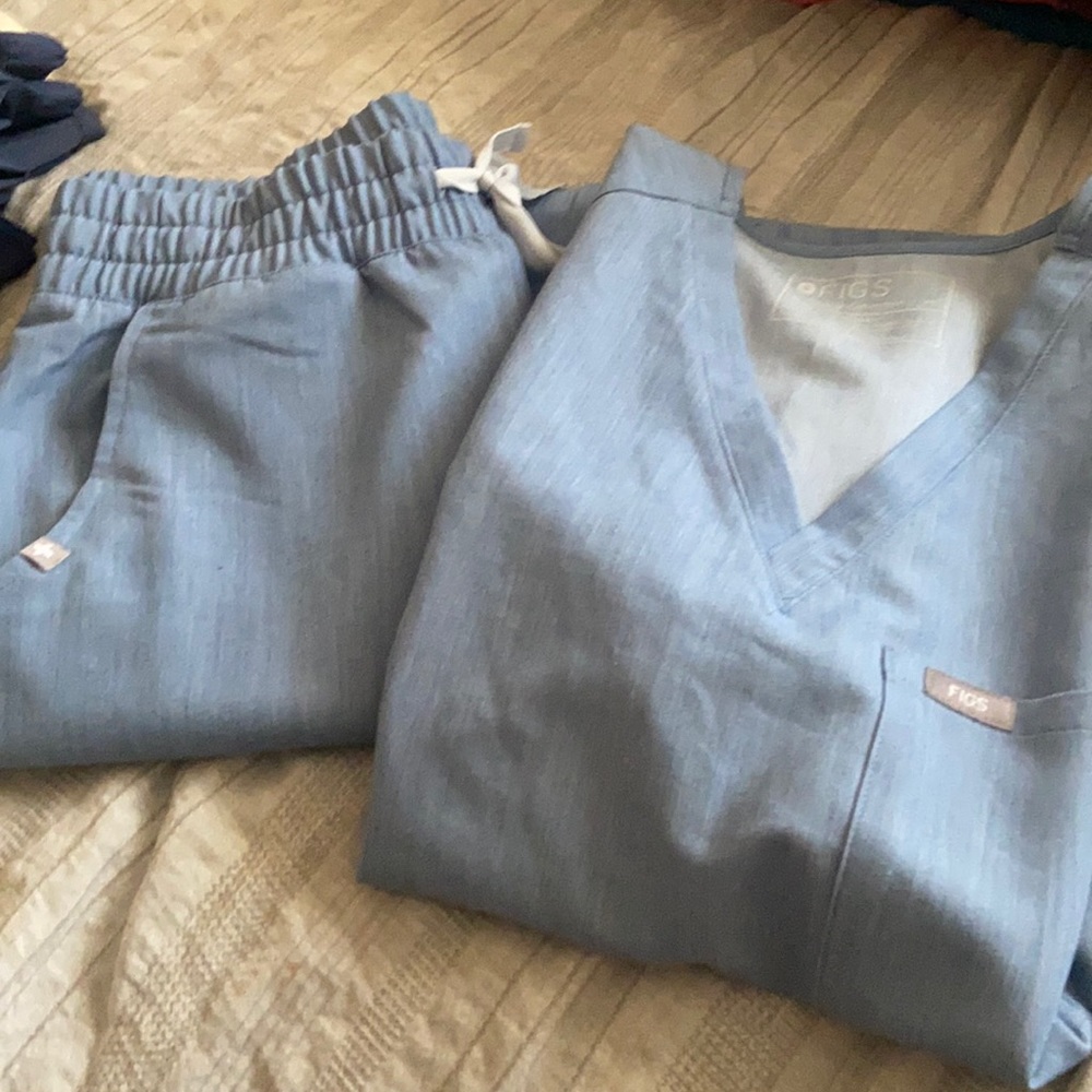 FIGS heather indigo blue set